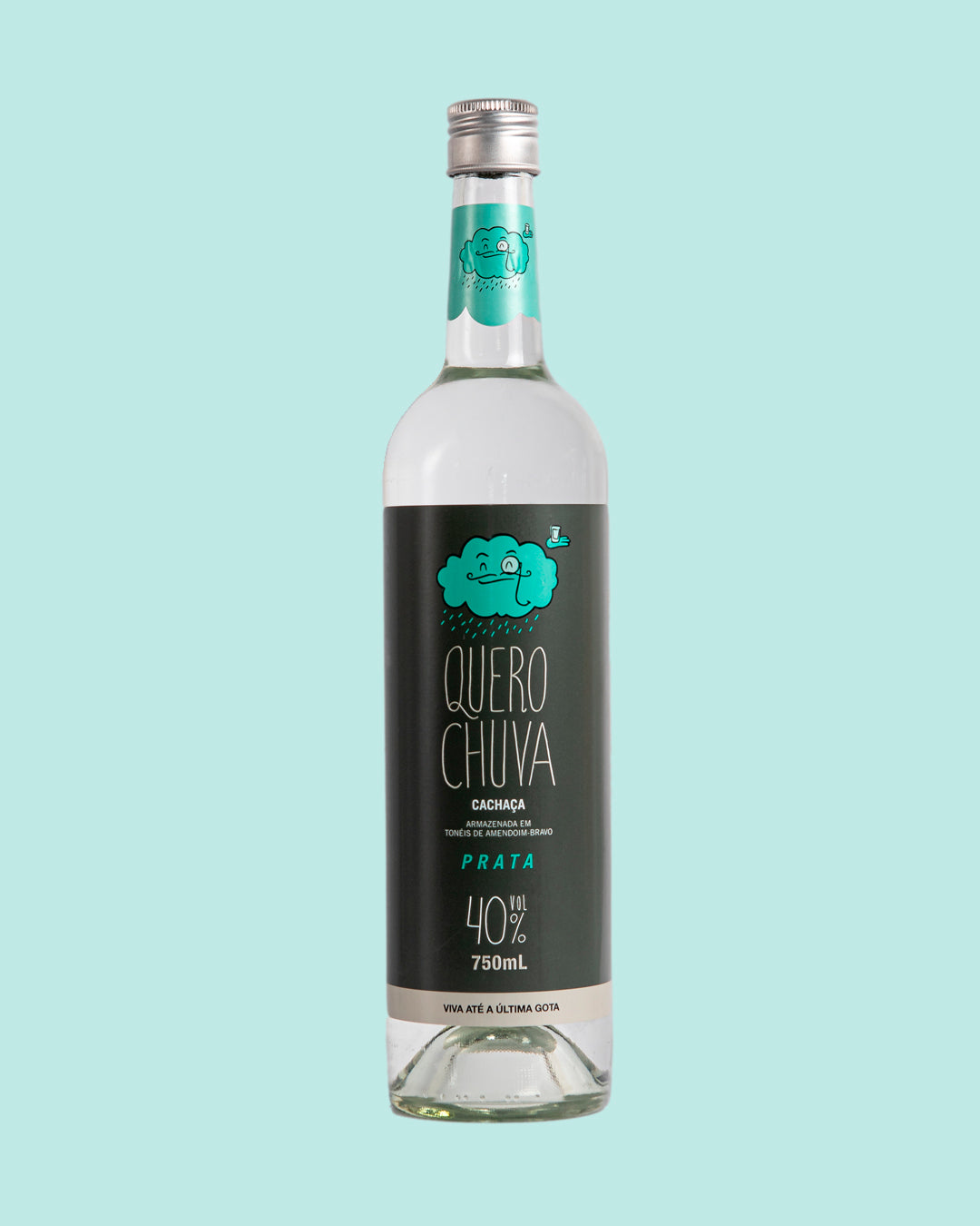 Garrafa Quero Chuva Prata 750 ml em fundo verde-claro — cachaça bidestilada